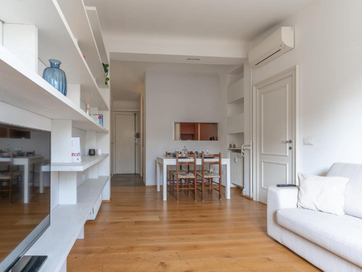 The Best Rent - Lovely One-Bedroom Apartment In Moscova Милан Экстерьер фото